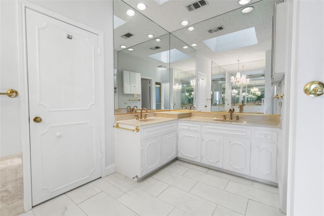 634 Broken HLS, Horseshoe Bay, TX 78657