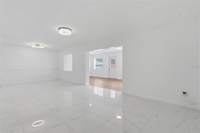 2530 W TENNESSEE AVENUE, Tampa, FL 33629