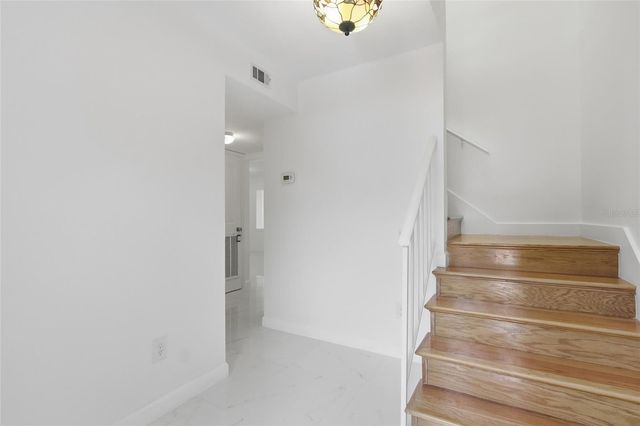 2530 W TENNESSEE AVENUE, Tampa, FL 33629