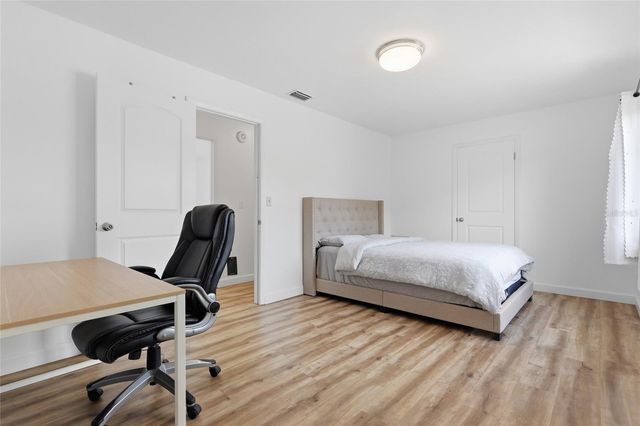 2530 W TENNESSEE AVENUE, Tampa, FL 33629