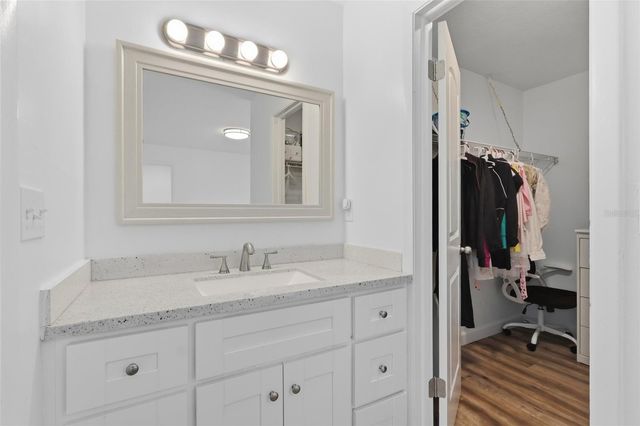 2530 W TENNESSEE AVENUE, Tampa, FL 33629