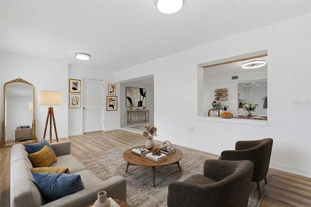 2530 W TENNESSEE AVENUE, Tampa, FL 33629