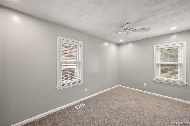 15464 Dixie, Redford, MI 48239