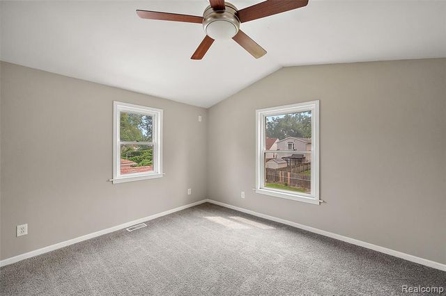 15464 Dixie, Redford, MI 48239