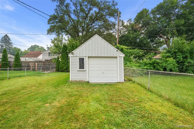 15464 Dixie, Redford, MI 48239