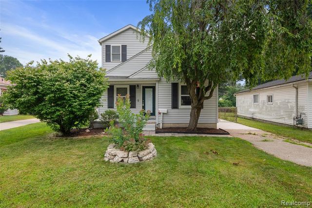15464 Dixie, Redford, MI 48239