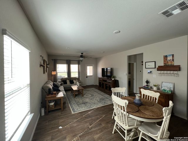 4343 Lake Ritter, St Hedwig, TX 78152