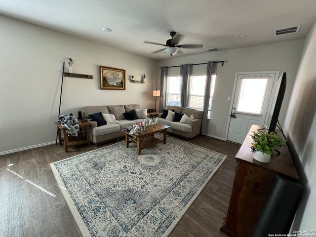 4343 Lake Ritter, St Hedwig, TX 78152