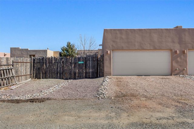 3 Silver Buckle, Santa Fe, NM 87508
