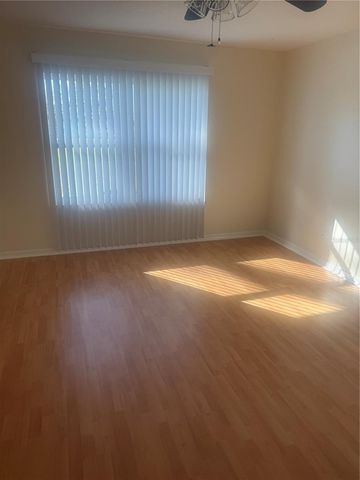 8741 VILLAGE GREEN BOULEVARD, Clermont, FL 34711