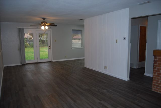 909 Memorial Drive, Wylie, TX 75098