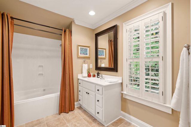 201 King Eider Way, Taylors, SC 29687