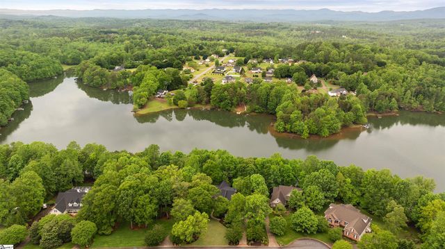 201 King Eider Way, Taylors, SC 29687