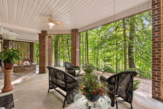 201 King Eider Way, Taylors, SC 29687