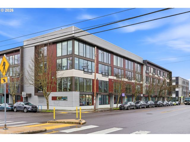 4426 Se HAWTHORNE Blvd 102, Portland, OR 97215