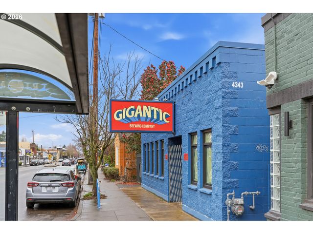 4426 Se HAWTHORNE Blvd 102, Portland, OR 97215