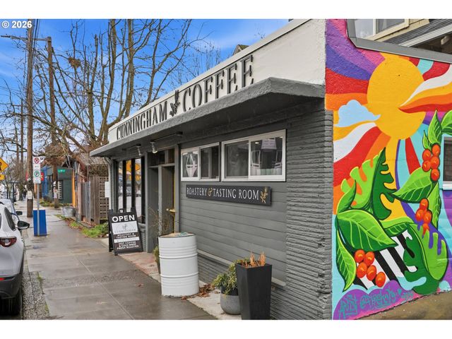 4426 Se HAWTHORNE Blvd 102, Portland, OR 97215