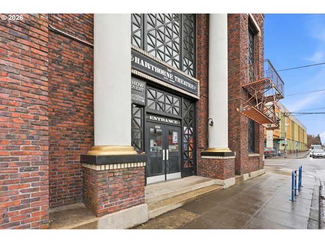 4426 Se HAWTHORNE Blvd 102, Portland, OR 97215