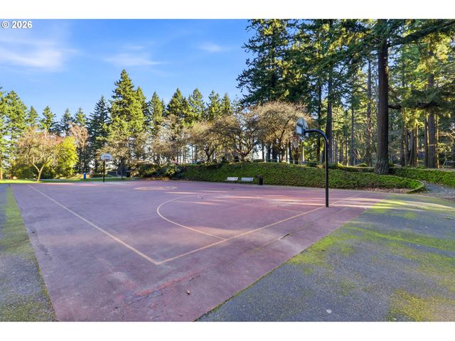 4426 Se HAWTHORNE Blvd 102, Portland, OR 97215