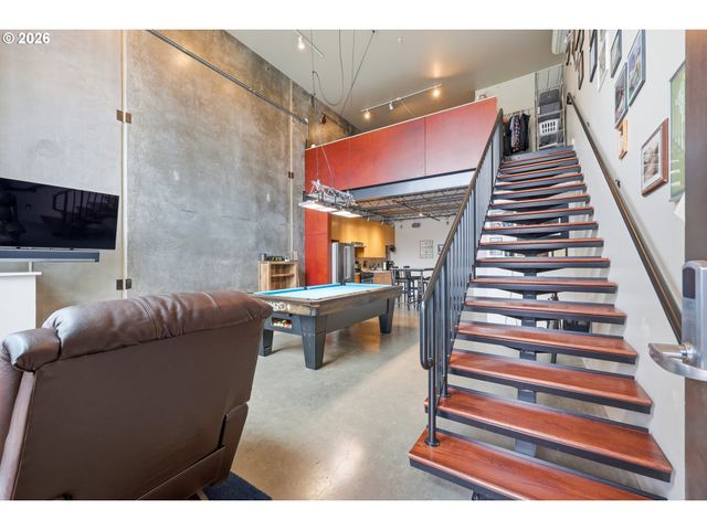 4426 Se HAWTHORNE Blvd 102, Portland, OR 97215