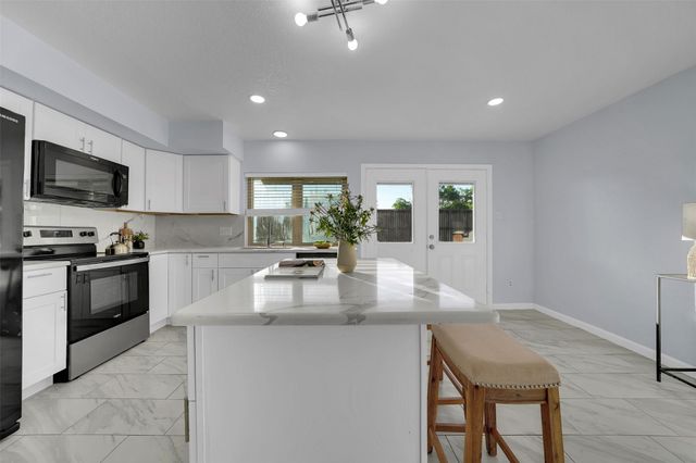 1024 E Peters Colony Road, Carrollton, TX 75007