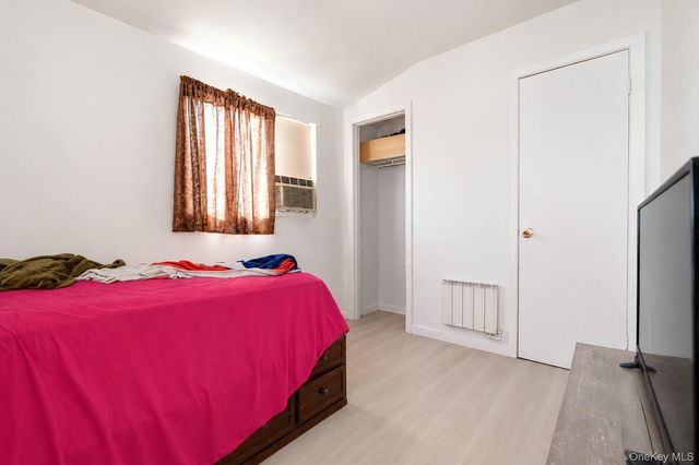 17 Betty Court, Staten Island, NY 10303