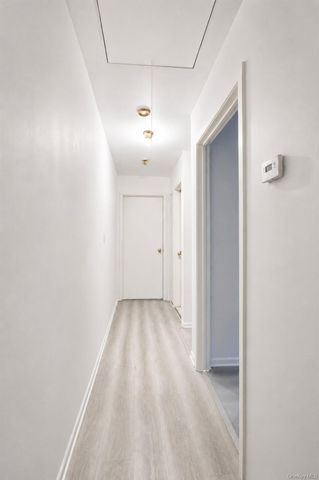 17 Betty Court, Staten Island, NY 10303