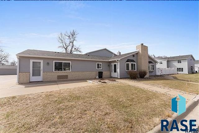 1117 S Bridgeport Pl Place, Sioux Falls, SD 57106