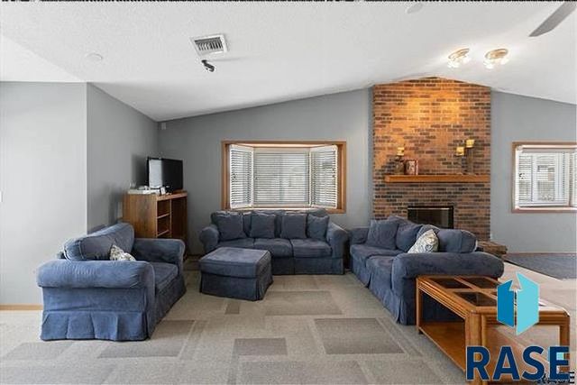 1117 S Bridgeport Pl Place, Sioux Falls, SD 57106