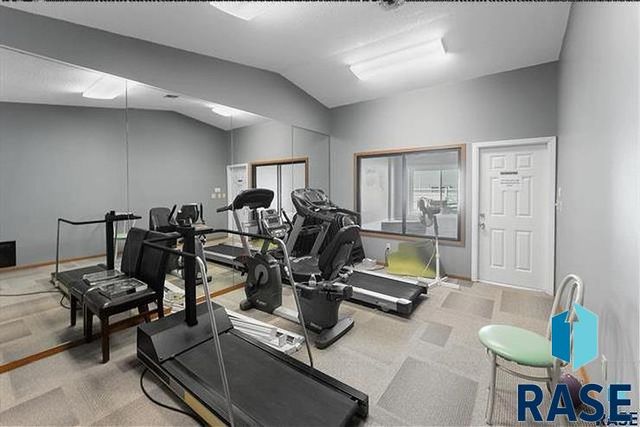 1117 S Bridgeport Pl Place, Sioux Falls, SD 57106