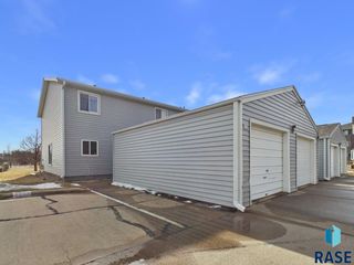 1117 S Bridgeport Pl Place, Sioux Falls, SD 57106