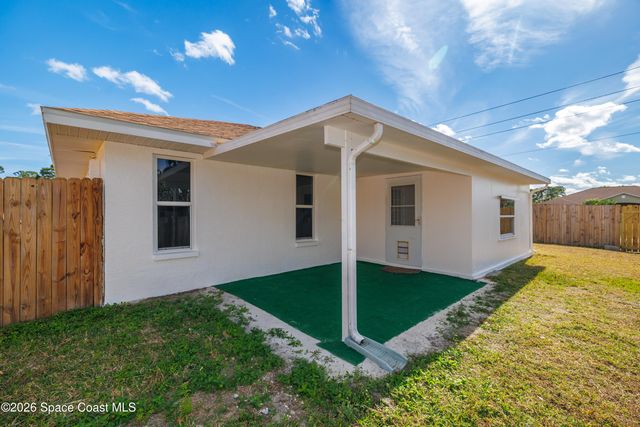 1604 Carbondale Avenue NW, Palm Bay, FL 32907