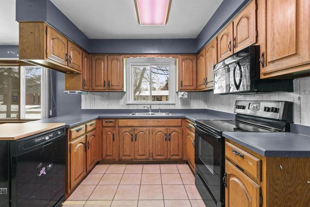 124 N WOOD AVENUE, Peshtigo, WI 54157