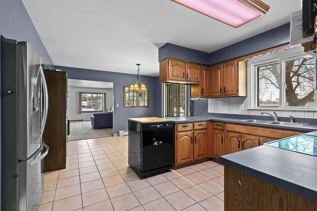 124 N WOOD AVENUE, Peshtigo, WI 54157