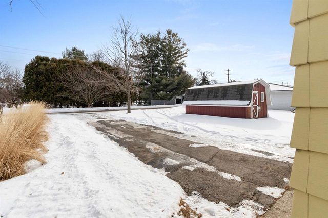 124 N WOOD AVENUE, Peshtigo, WI 54157