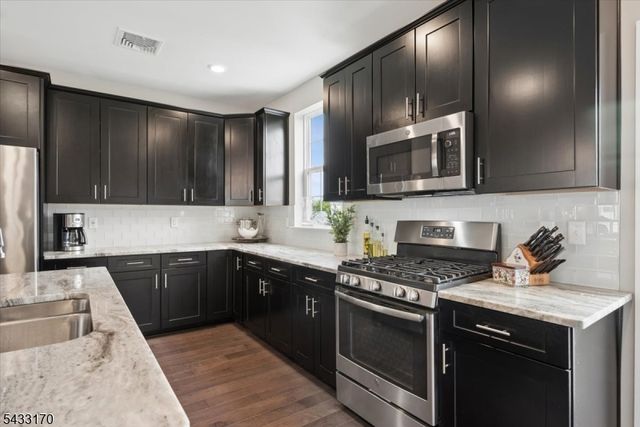24 Gerhard Pl, Morris Twp., NJ 07960