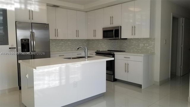 2651 NE 212th Ter 207, Miami, FL 33180
