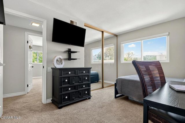 907 Sagebrush Place, Newbury Park, CA 91320