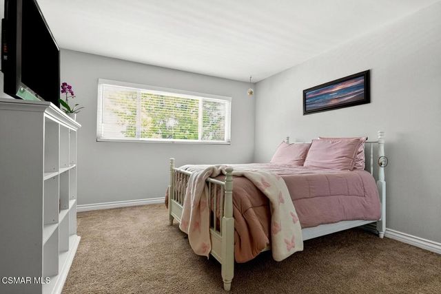 907 Sagebrush Place, Newbury Park, CA 91320
