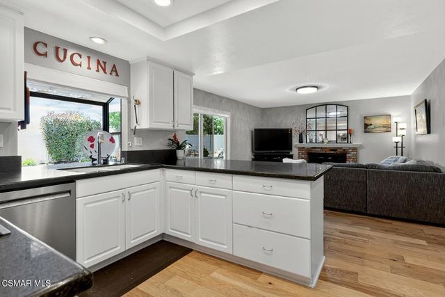 907 Sagebrush Place, Newbury Park, CA 91320