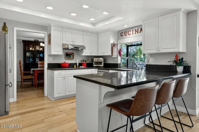 907 Sagebrush Place, Newbury Park, CA 91320