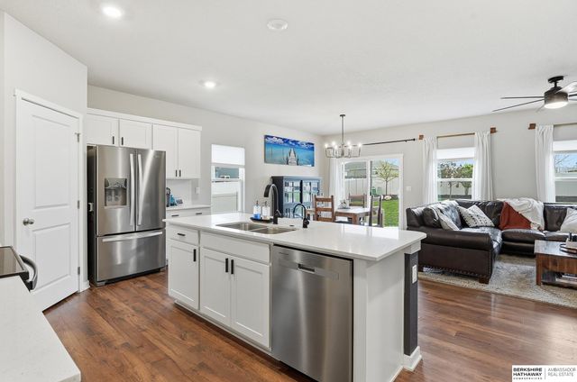 11903 S 117th Street, Papillion, NE 68046