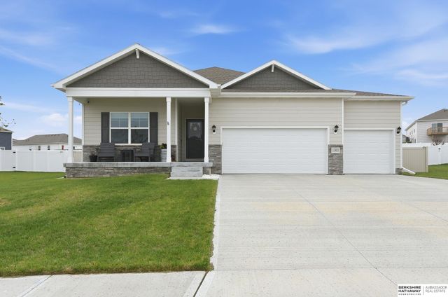 11903 S 117th Street, Papillion, NE 68046