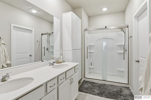 11903 S 117th Street, Papillion, NE 68046