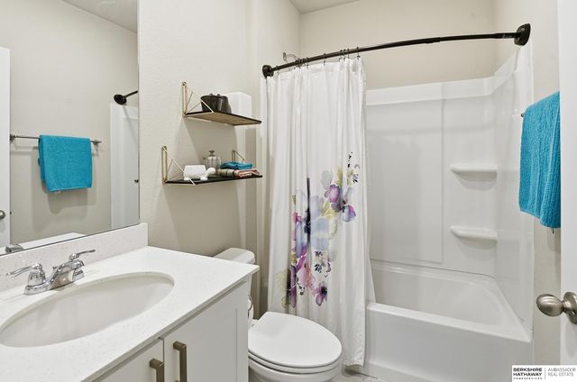 11903 S 117th Street, Papillion, NE 68046