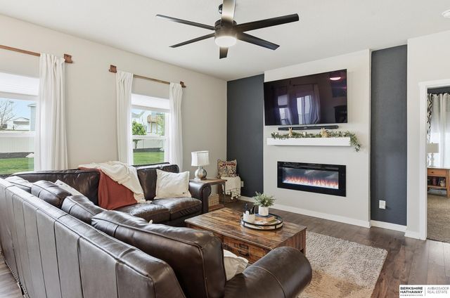 11903 S 117th Street, Papillion, NE 68046
