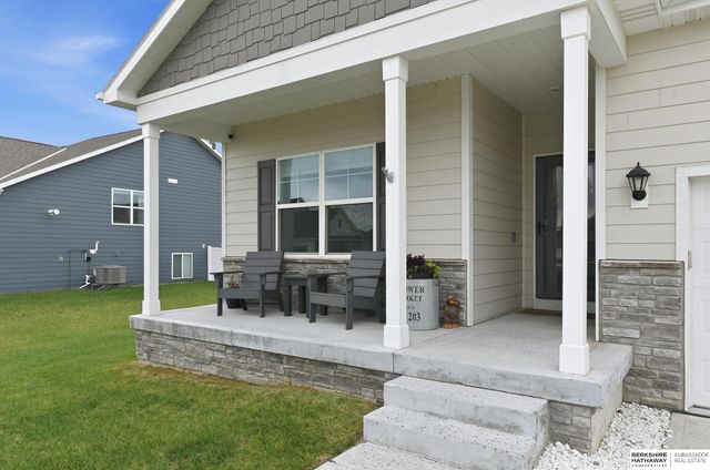11903 S 117th Street, Papillion, NE 68046