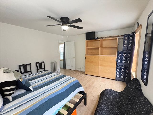 210 N 4th St, Jeannette, PA 15644