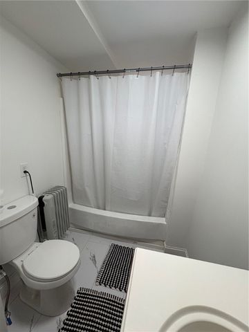 210 N 4th St, Jeannette, PA 15644