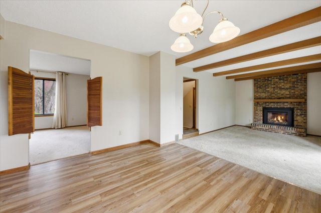 513 Laredo Lane, Chanhassen, MN 55317